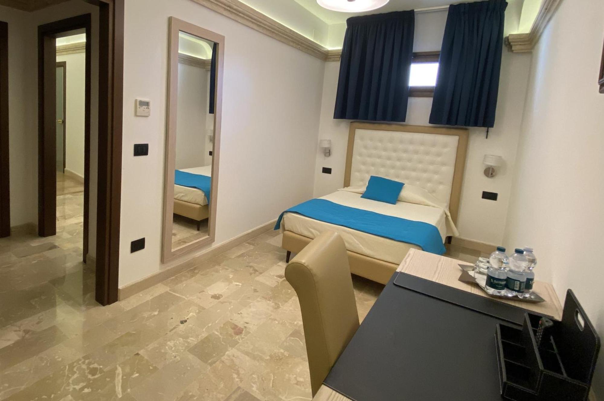 Bhb Hotel ماندوريا المظهر الخارجي الصورة