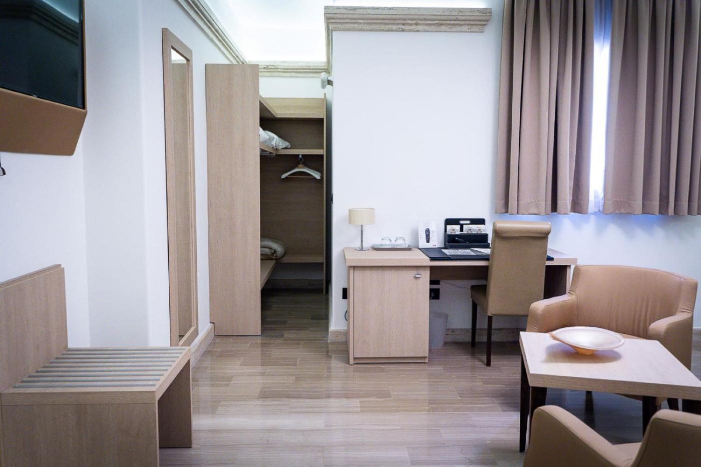 Bhb Hotel ماندوريا المظهر الخارجي الصورة