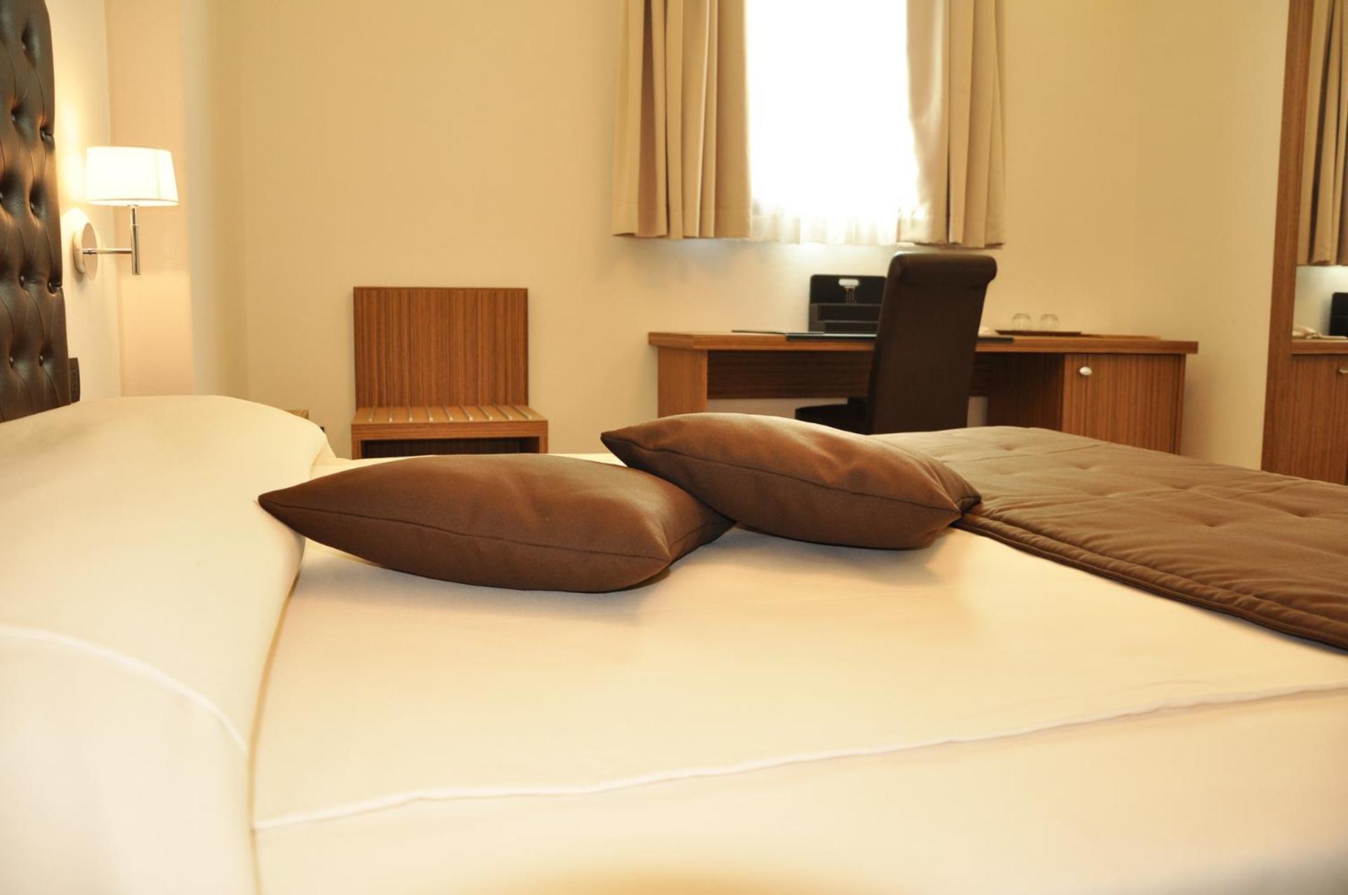 Bhb Hotel ماندوريا المظهر الخارجي الصورة