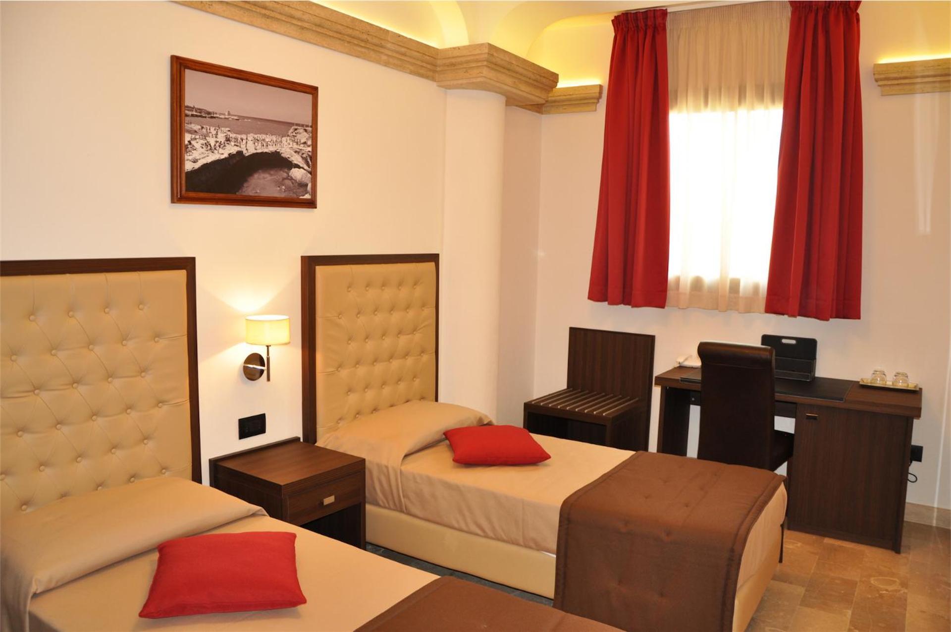 Bhb Hotel ماندوريا المظهر الخارجي الصورة